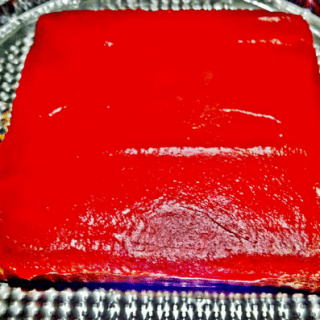 Gâteau "carré rouge"
