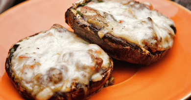 Omelette aux champignons sur le BBQ