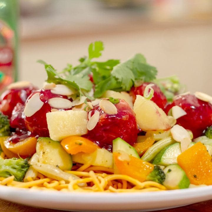 Poulet à l’ananas et sa sauce aux cerises
