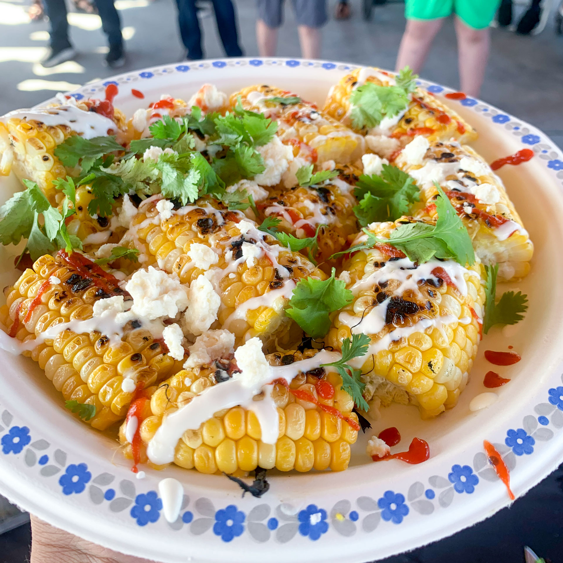 Recette de Maïs grillé au feta, coriandre et sriracha selon Bob le Chef ...