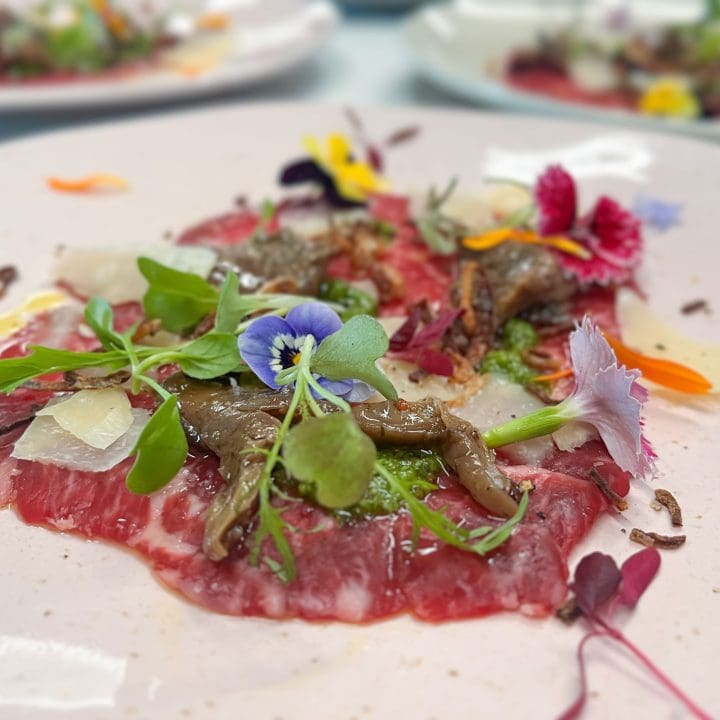 Carpaccio de boeuf à la truffe fraîche