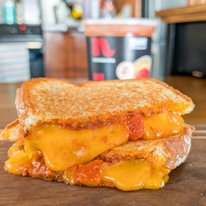 Grilled cheese bolognaise